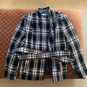 Plaid Winter coat with belt - Size XL